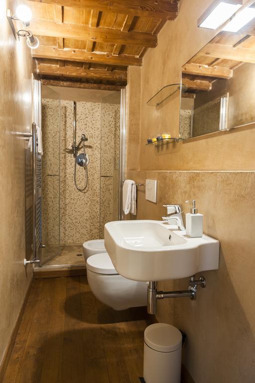 Poet'S Santo Spirito Apt. Apartment Firenze Bagian luar foto
