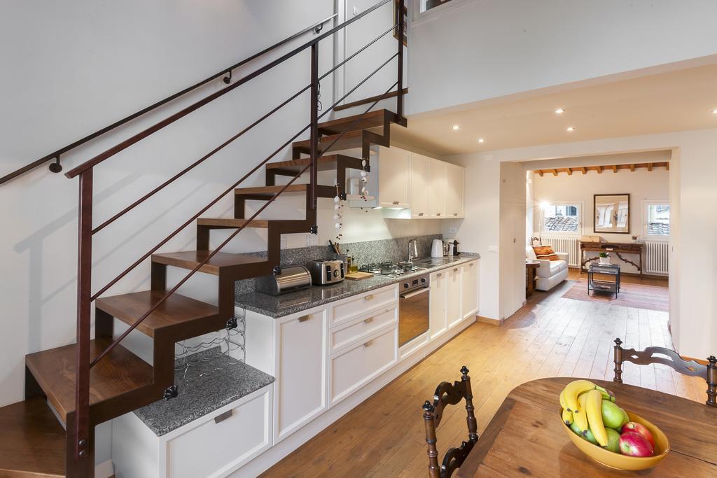 Poet'S Santo Spirito Apt. Apartment Firenze Bagian luar foto